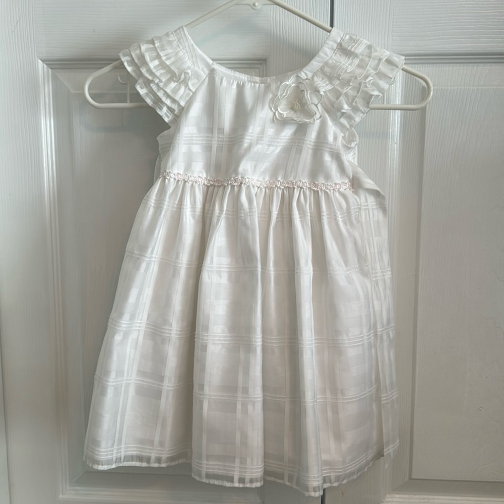 Ruffled shoulder white 2T Laura Ashley dress